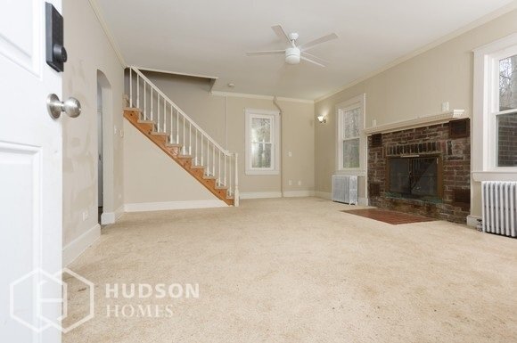 Building Photo - 143 Canterbury Dr