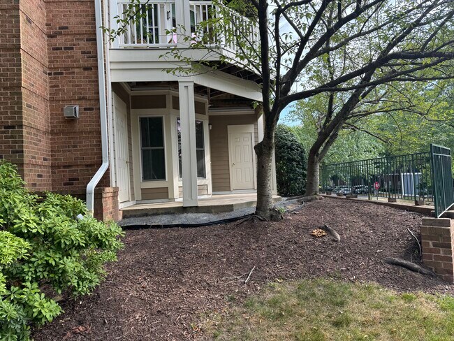 Building Photo - 12915 Alton Sq