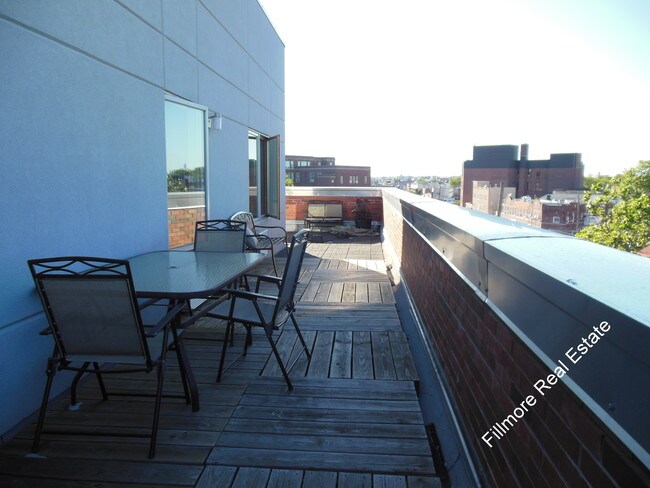 Building Photo - The Cornelia Condominium