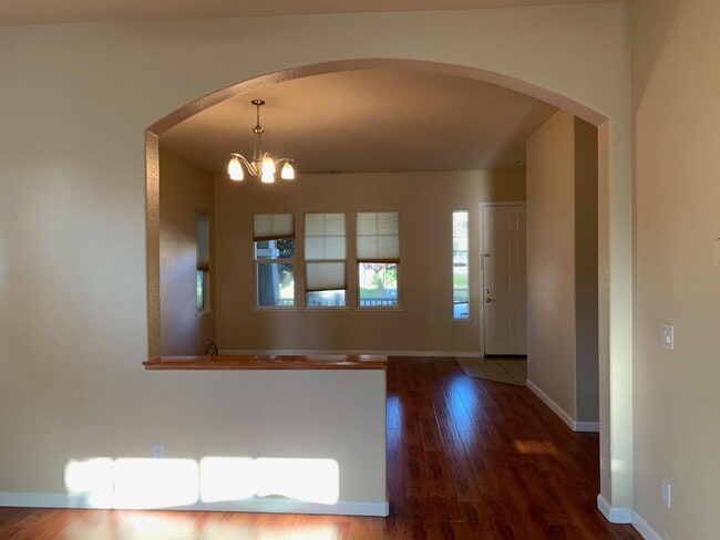 Building Photo - Beautiful single story home with Solar!