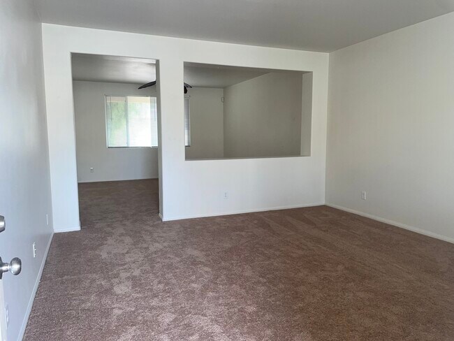 Foto del edificio - 15775 Barrel Cactus Ln