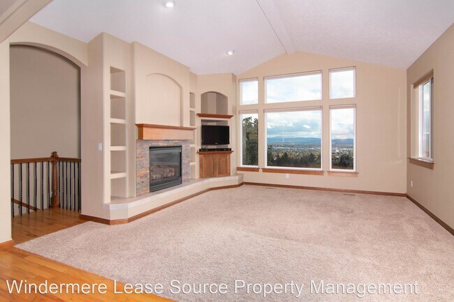 Building Photo - 5 br, 3.5 bath House - 8610 E Blue Fox Lane