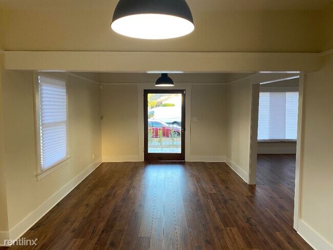 Building Photo - 2 br, 2 bath House - 3744 Stoddard Ave