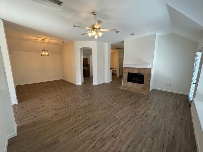 Building Photo - 4521 Aspen Glen Rd