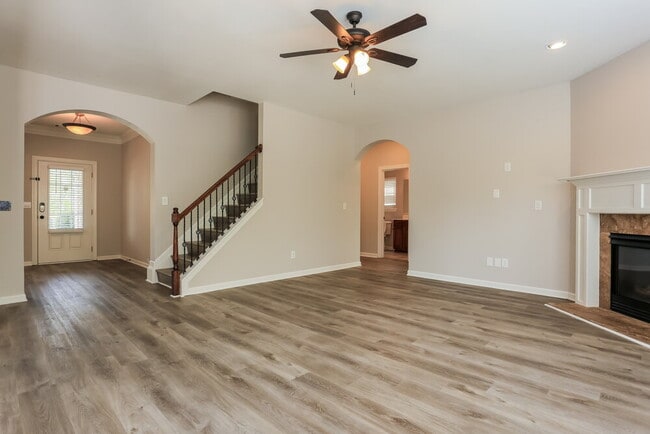 Building Photo - 7756 Parkside Dr