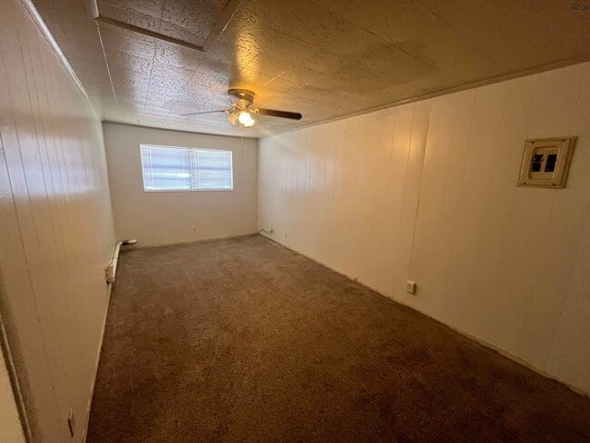 Building Photo - 5129 Parklane Dr