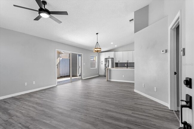 Foto del edificio - 1621 Winter Green Blvd