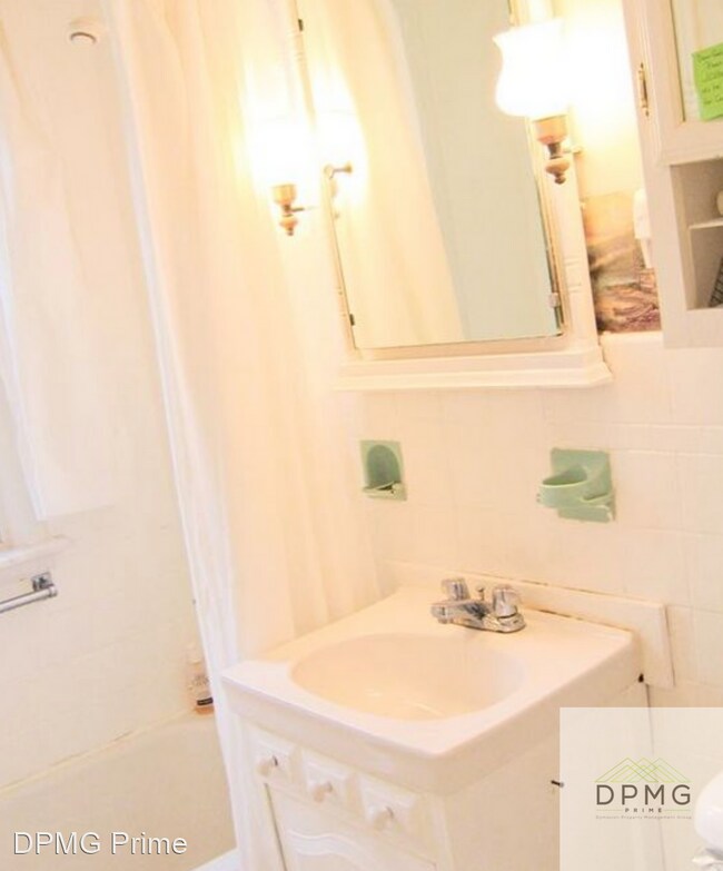 Foto del edificio - 3 br, 1 bath House - 2605 Forest Avenue