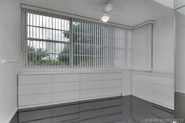 Foto del edificio - 3 Island Ave
