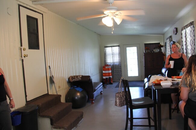 Building Photo - 4150 Spiker Ln