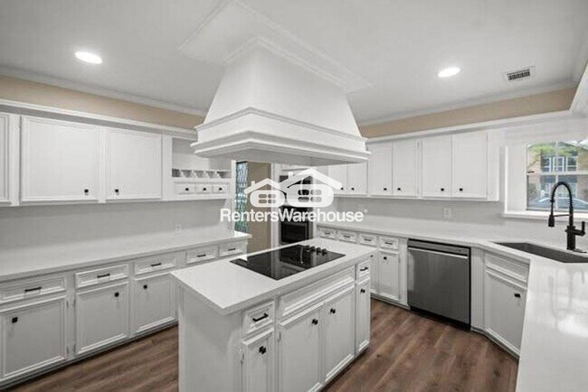 Foto del edificio - 16627 Aldenham Pl