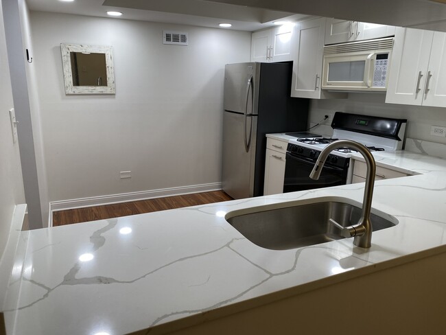 Building Photo - 15817 Orlan Brook Dr