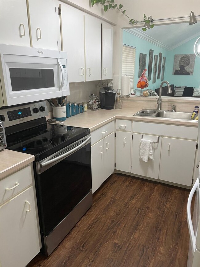 Building Photo - Port Orange 3-bedroom, 2 bath, villa locat...