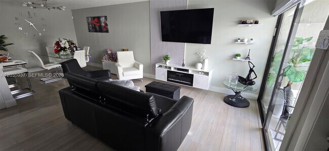Foto del edificio - 15370 SW 104th Terrace