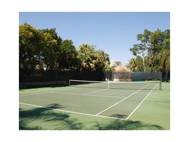 Foto del edificio - 12136 Saint Andrews Pl