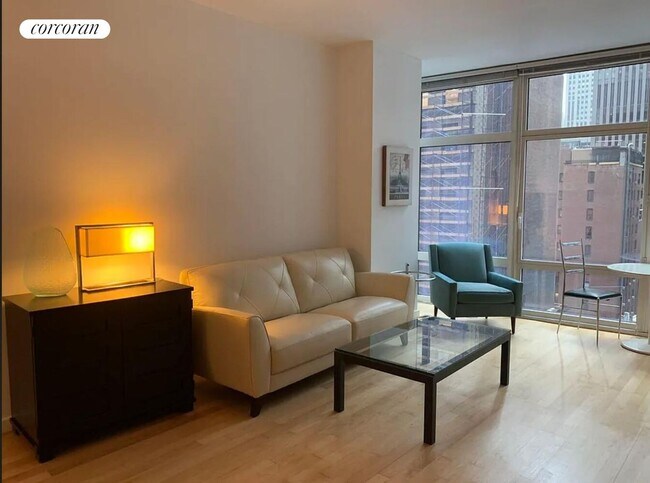 Foto del edificio - 1600 Broadway