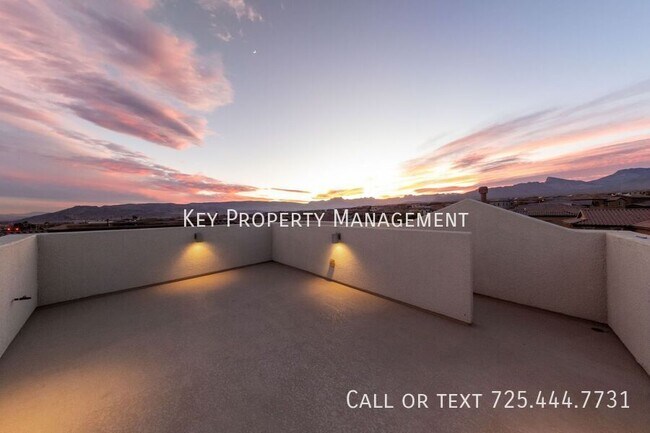 Building Photo - Luxury Dream Home with Unmatched Views and...