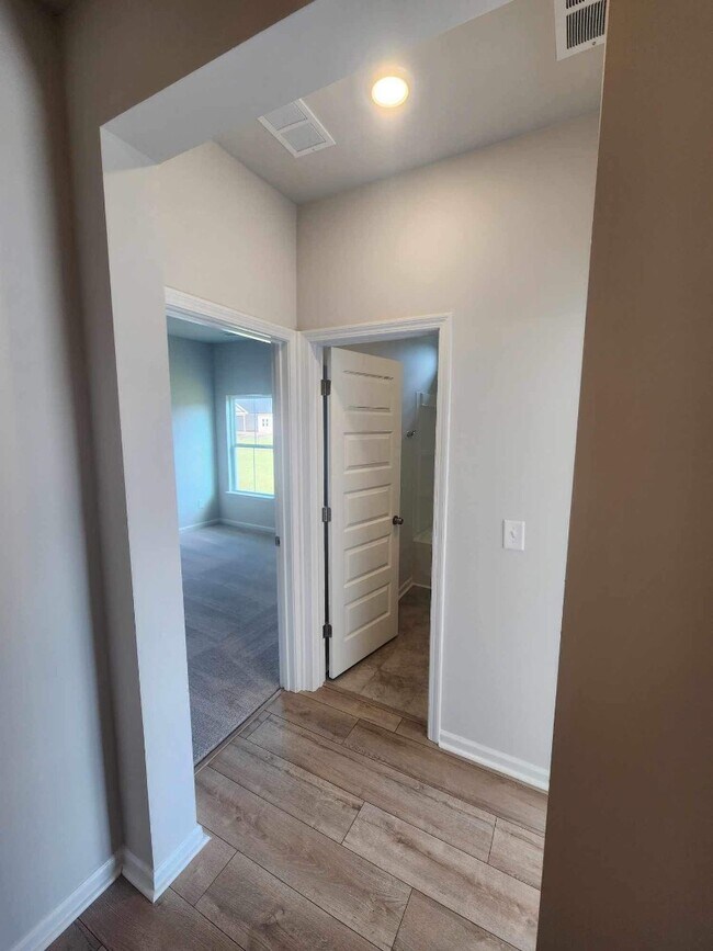 Building Photo - 147 Albatross Wy
