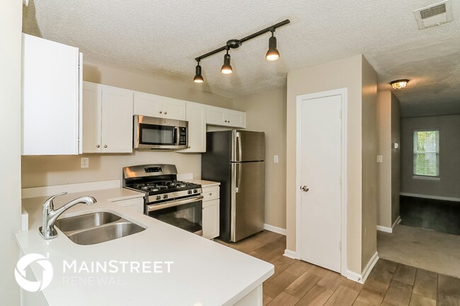Building Photo - 1020 Paddocks Way