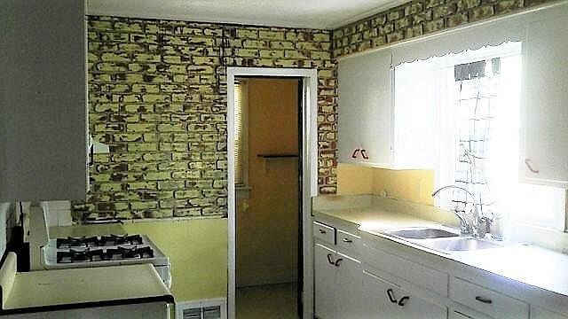 Building Photo - 158 Dodge Ave