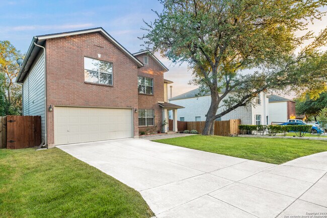 Foto del edificio - 10646 Manor Creek
