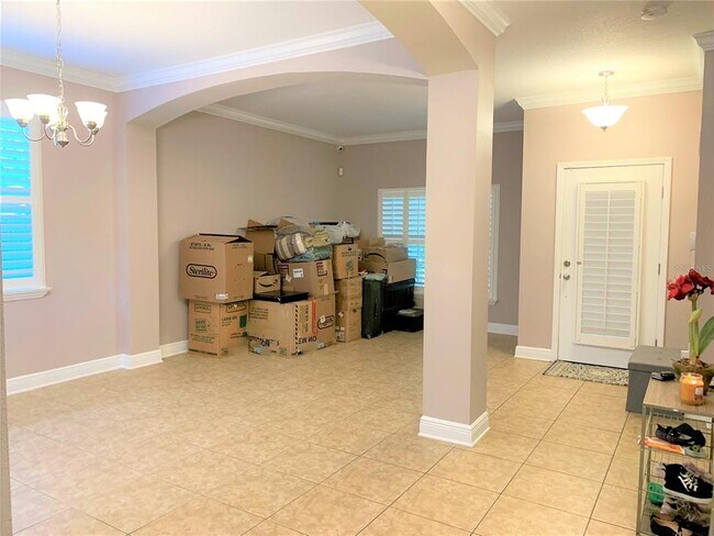 Building Photo - 5503 S Elkins Ave