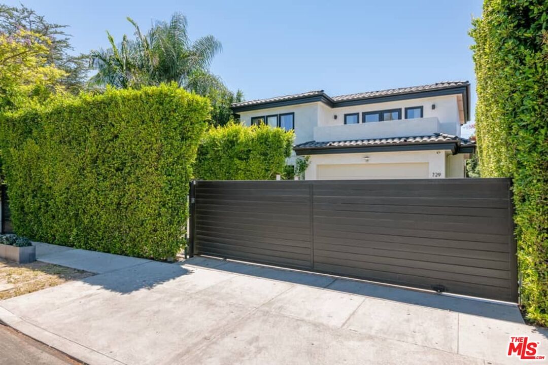 Foto principal - 729 N Ogden Dr