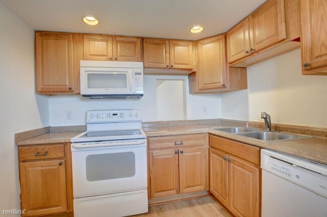 Building Photo - 2 br, 2 bath House - 6161 NW 2nd Ave # 4