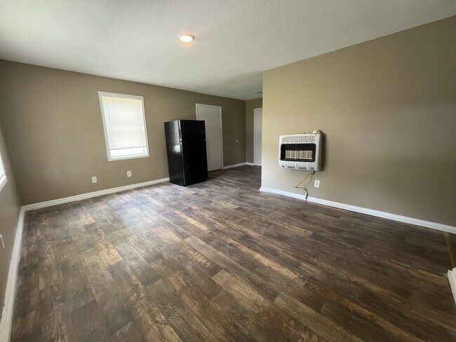 Foto del edificio - 496 Joshwood Dr
