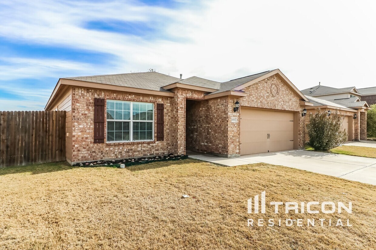 10017 Iron Ridge Drive Fort Worth TX House Rental in Fort Worth, TX