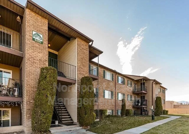 Foto principal - 4110 S Oak Meadows Dr