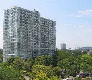 Building Photo - 2801 S King Dr
