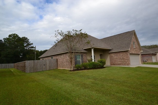 Building Photo - 5331 Knight Dr