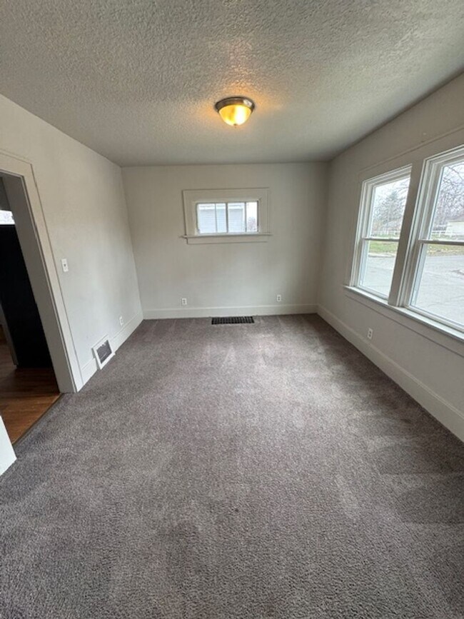 Foto del edificio - 1309 Eckart St