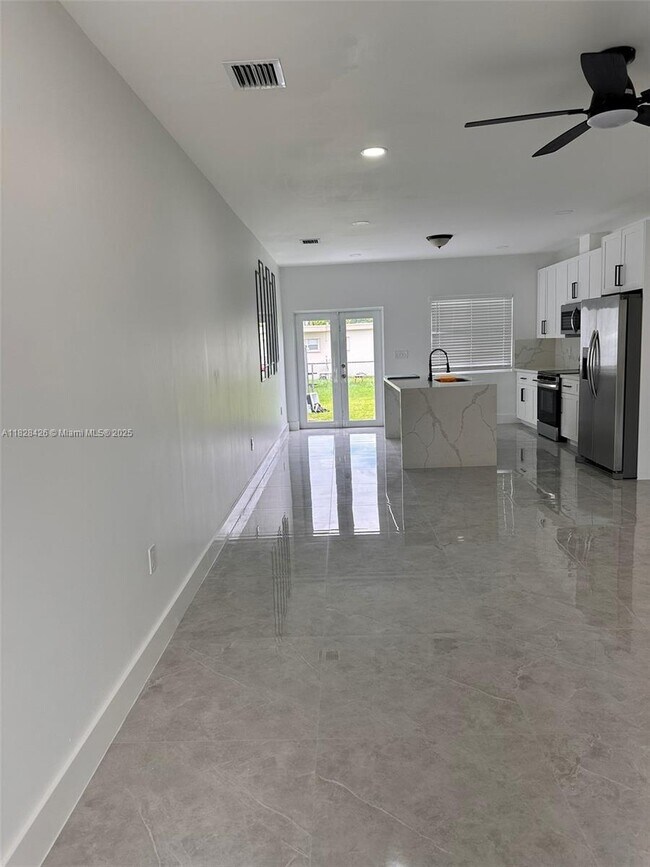 Foto del edificio - 12090 SW 213th St