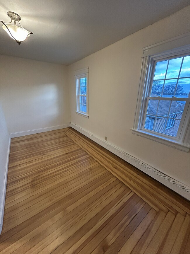 Foto del edificio - 335 Academy Ave