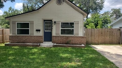 Building Photo - 4416 Beverly Ave