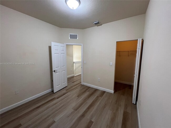 Building Photo - 748 SE 32nd Ave