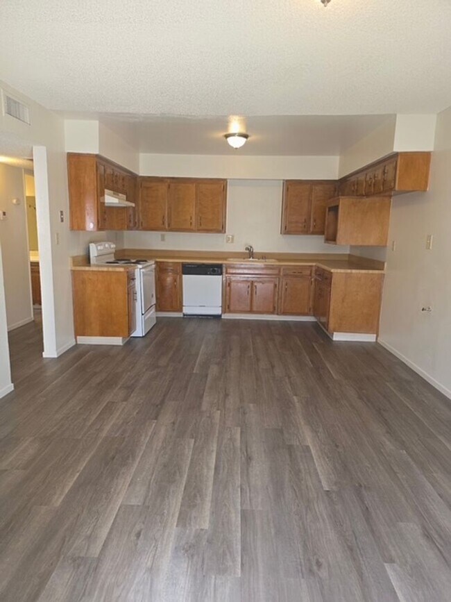 Foto del edificio - 5901 Ming Ave