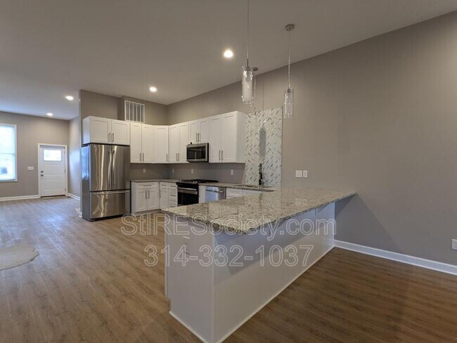 Foto del edificio - 2206 Blendon Pl