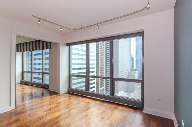 Building Photo - 130 N Garland Ct