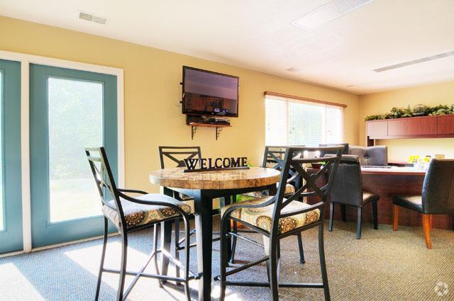 Oficina de arrendamiento - The Woodlands of Crest Hill