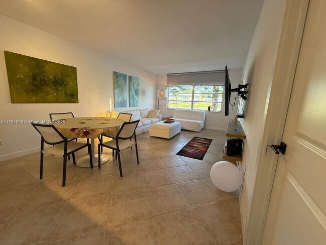 Foto del edificio - 2815 NE 201st Terrace
