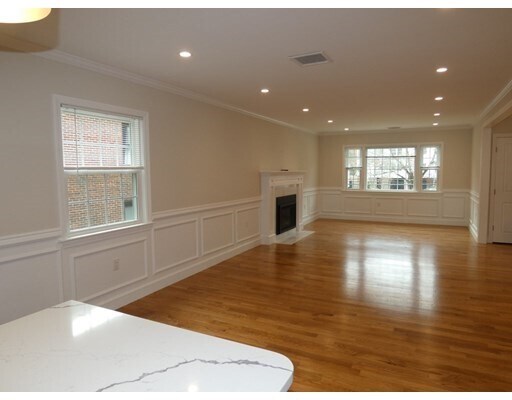 Foto del edificio - 438 Lowell Ave
