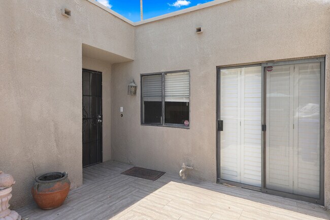 Foto del edificio - 72309 Blueridge Ct