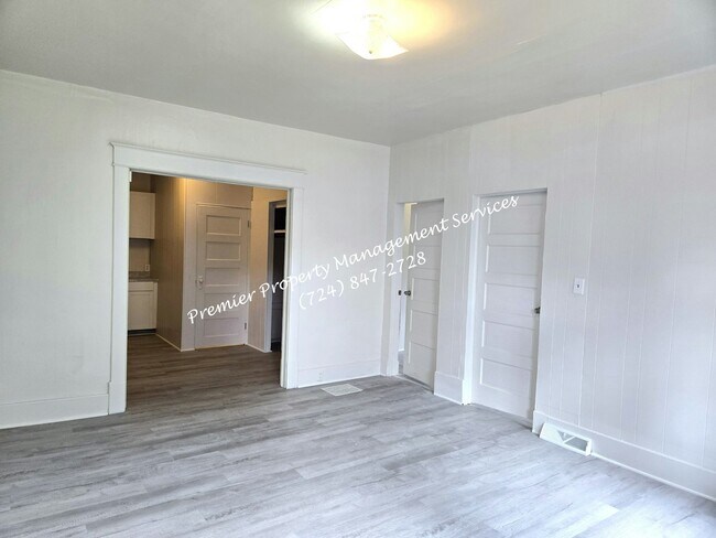 Foto del edificio - 331 W North St