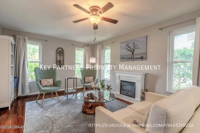 Building Photo - 716 Lindenwood Cir W