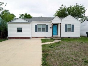 Building Photo - 217 E Douglas Dr