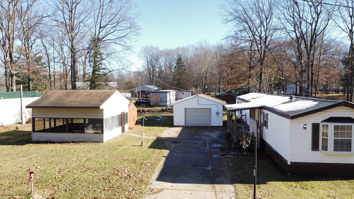 Primary Photo - 11680 Bluebird Dr