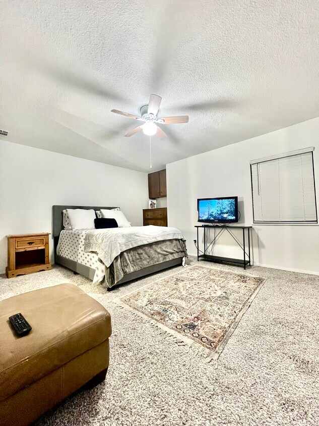 18 Townhouse Ct, Bellaire, TX 77401 Townhome Rentals in Bellaire TX